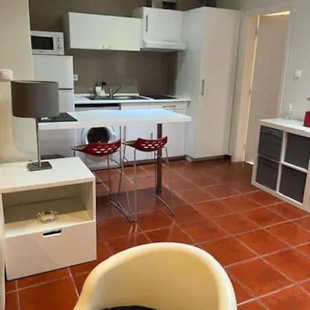 3 Bedrooms In Campolide - 60 1b