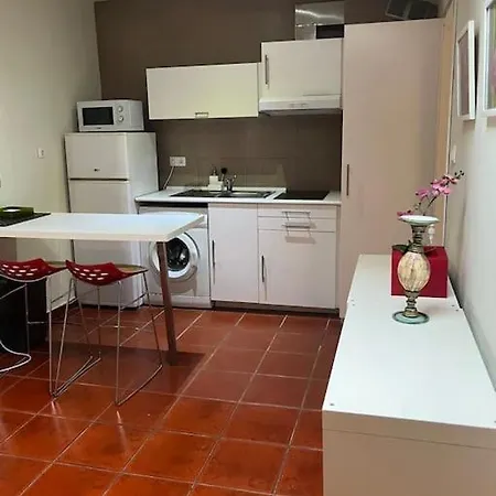 3 Bedrooms In Campolide - 60 1b