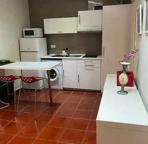 3 Bedrooms In Campolide - 60 1b